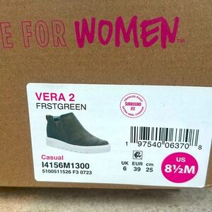 Ryka Vera 2 Women’s Sneaker Boot. NWT